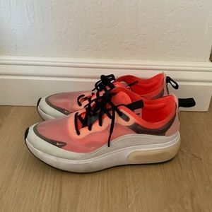 Nike Air Max Dia SE QS pink